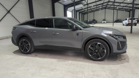 44077_p28 - PEUGEOT - 408 - 2024