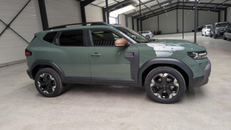 44916_p28 - DACIA - DUSTER - 2025