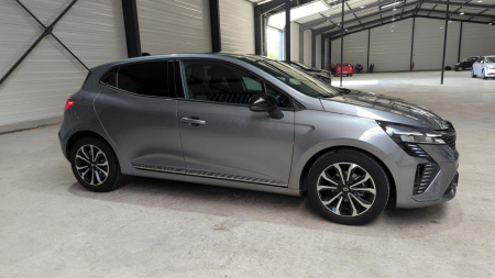44867_p28 - RENAULT - CLIO 5 - 2024