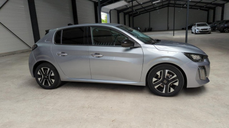 45122_p28 - PEUGEOT - 208 - 2024