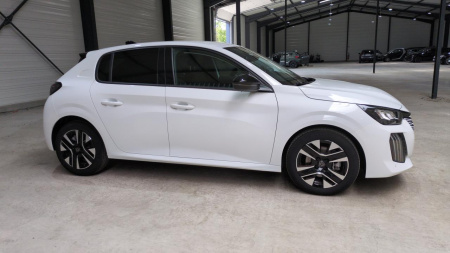 45123_p28 - PEUGEOT - 208 - 2024
