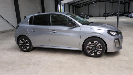 45130_p28 - PEUGEOT - 208 - 2024