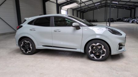 45137_p28 - FORD - PUMA - 2025