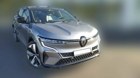 319923_p2 - RENAULT - MEGANE - 2022