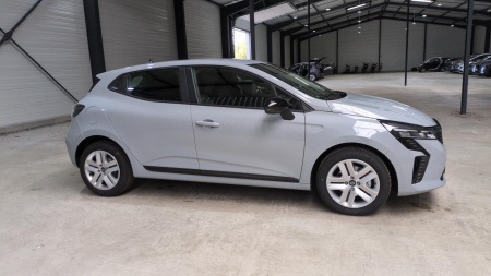 45532_p28 - RENAULT - CLIO 5 - 2025