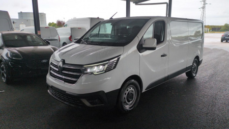 45792_p28 - RENAULT - TRAFIC - 2025