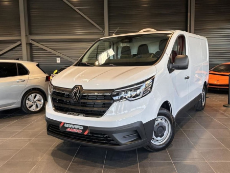 319998_p2 - RENAULT - TRAFIC - 2024