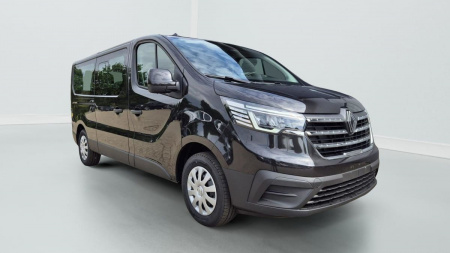 356233_p2 - RENAULT - TRAFIC - 2025