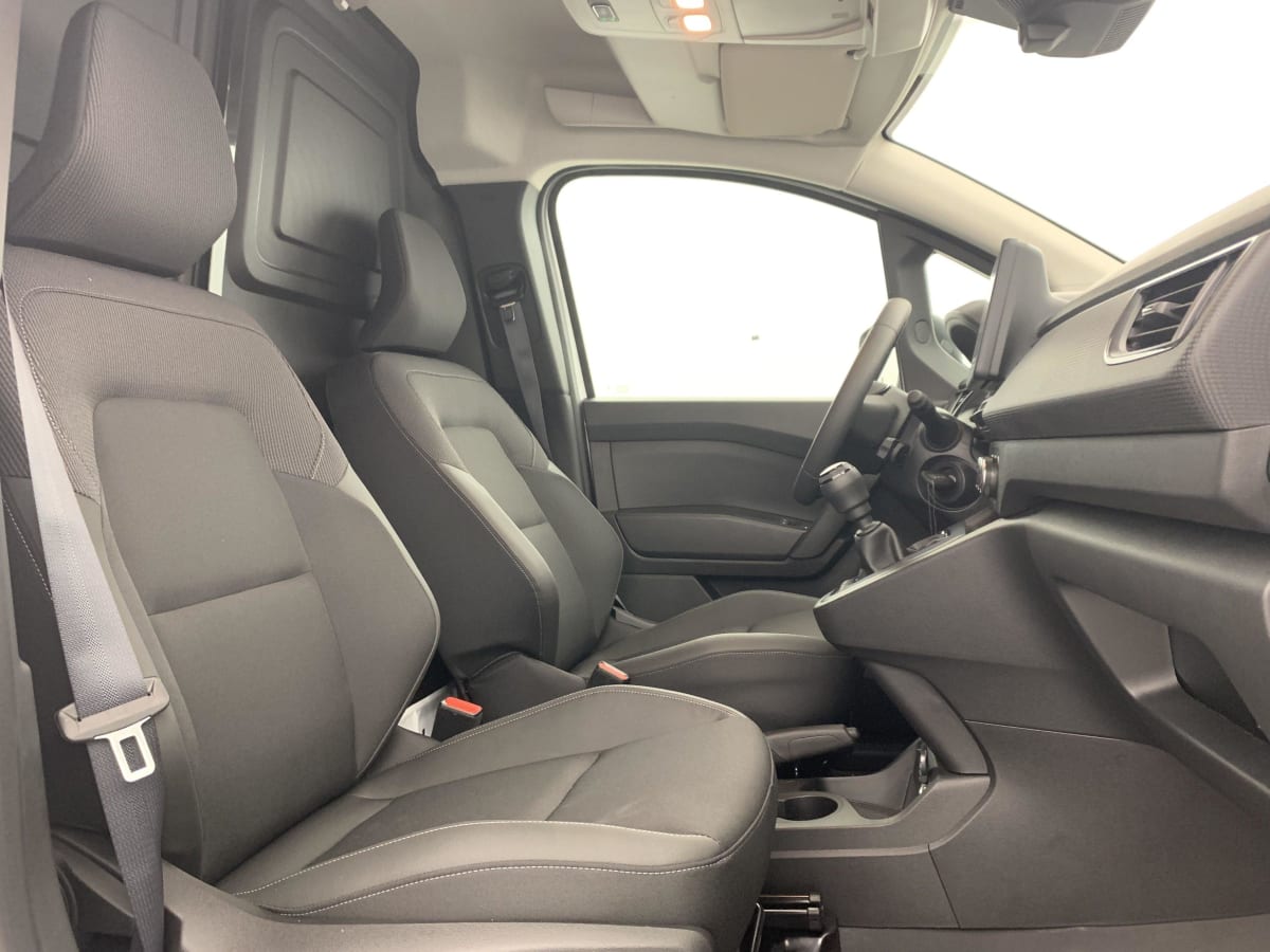 356230_p2 - RENAULT - KANGOO - 2025 - photo 9