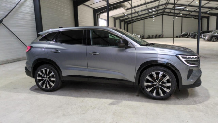 45877_p28 - RENAULT - AUSTRAL - 2025