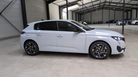 45900_p28 - PEUGEOT - 308 - 2025