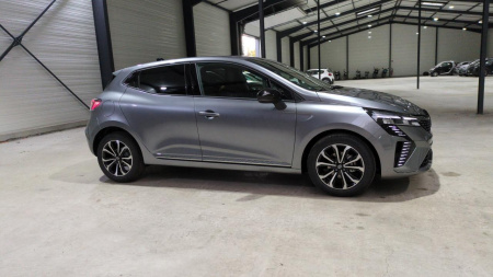 46484_p28 - RENAULT - CLIO 5 - 2025