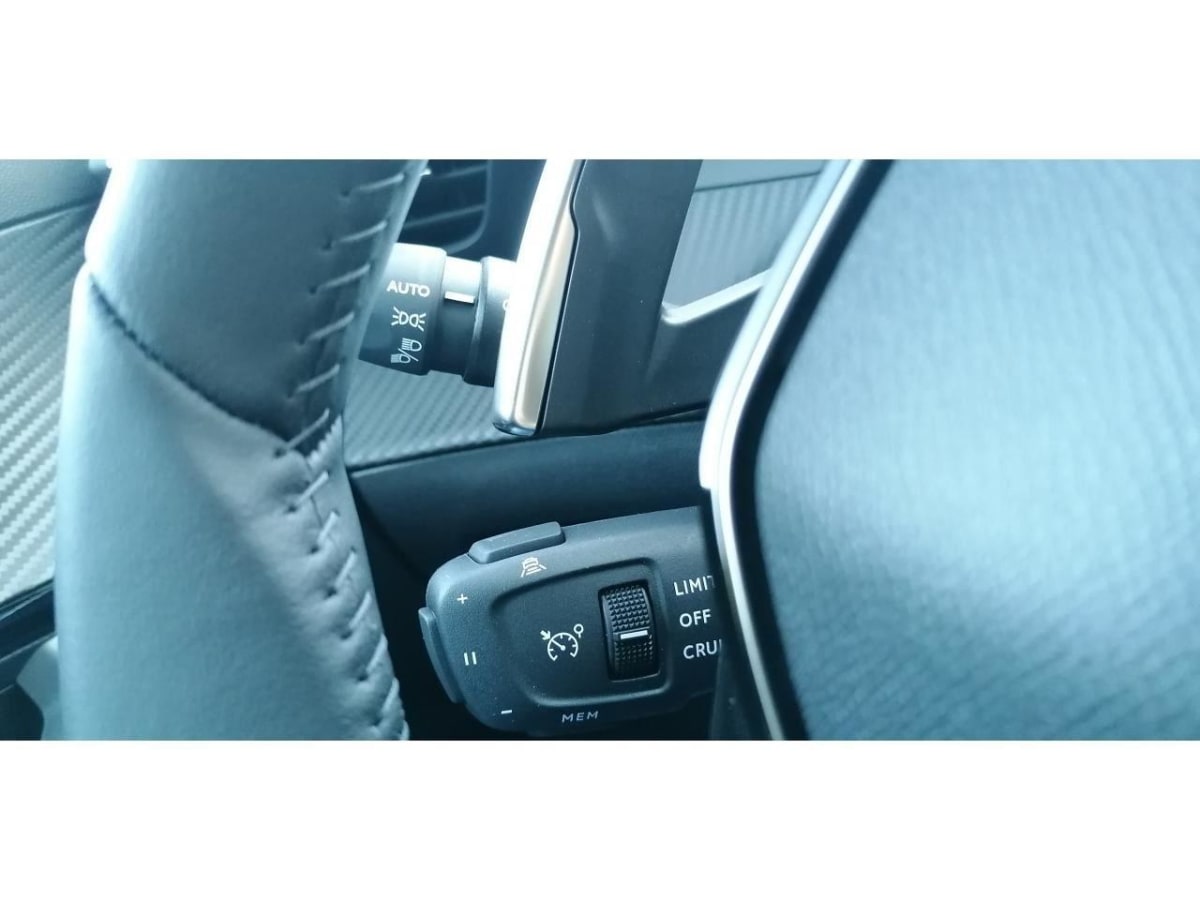 359996_p2 - PEUGEOT - 2008 - 2025 - photo 10