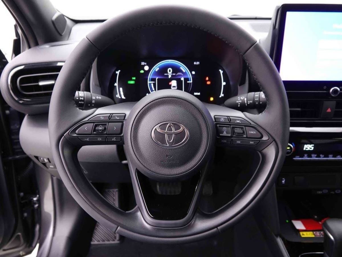 353161_p2 - TOYOTA - YARIS CROSS - 2025 - photo 8