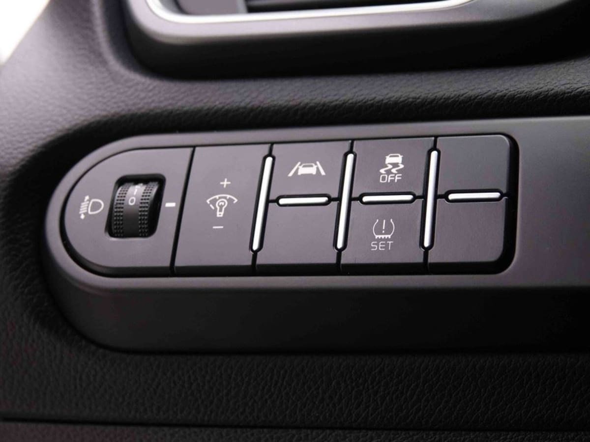 363900_p2 - KIA - CEED SW - 2025 - photo 9