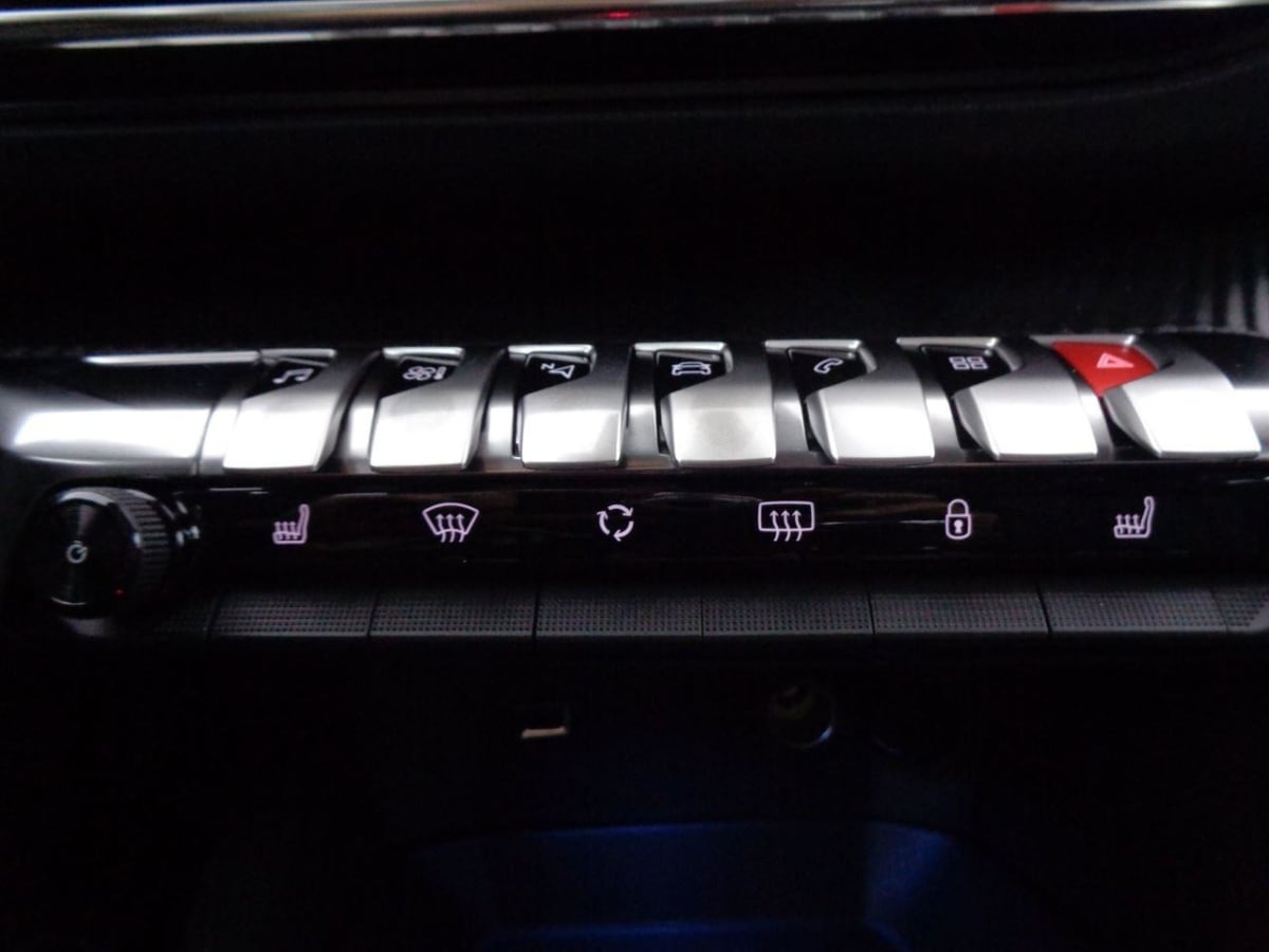 125026500_p2 - PEUGEOT - 3008 - 2023 - photo 7