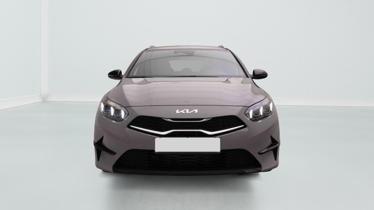 364758_p2 - KIA - CEED SW - 2025 - photo 2