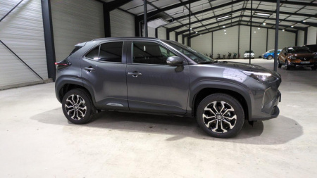 45965_p28 - TOYOTA - YARIS CROSS - 2025