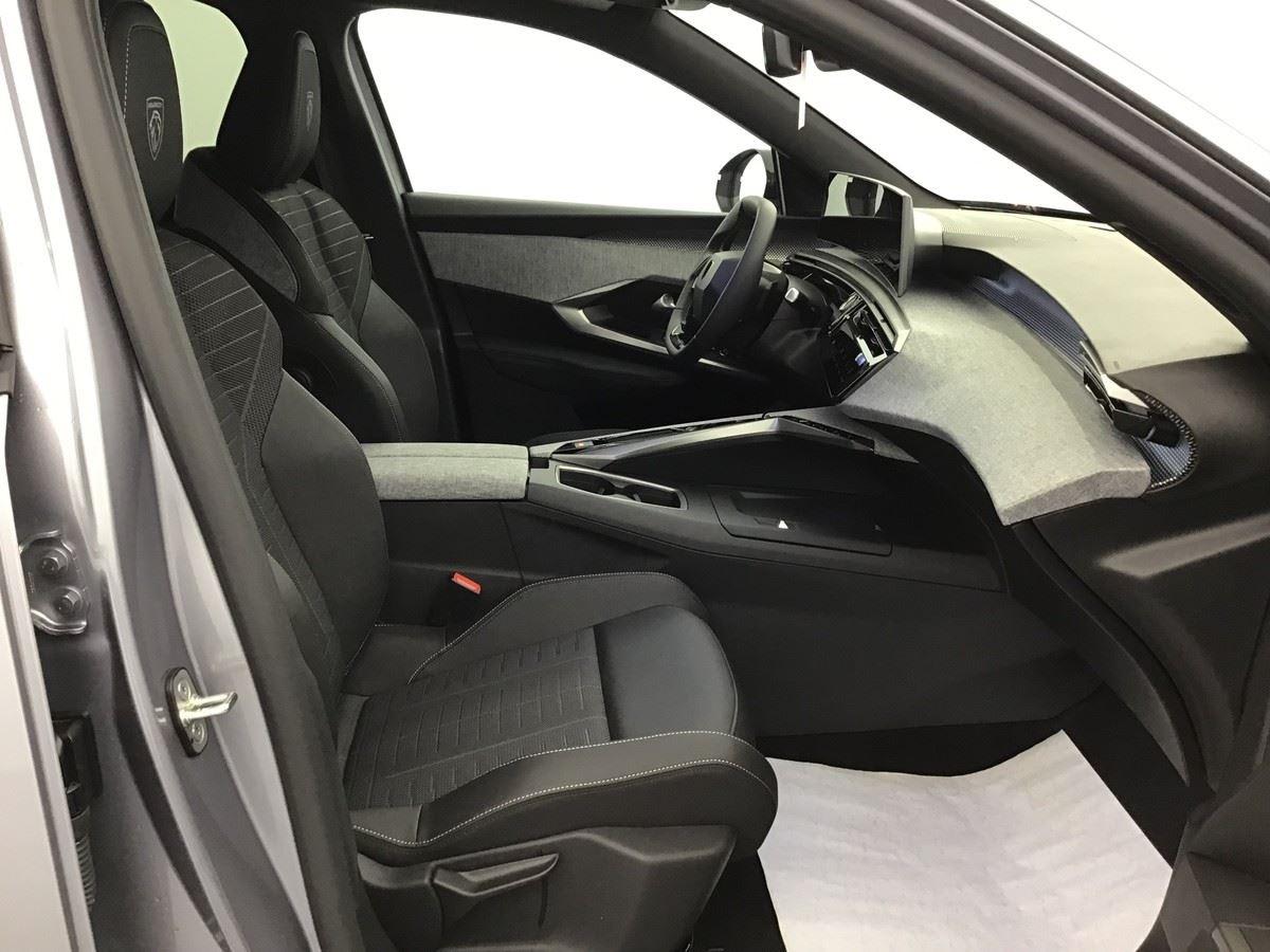 368670_p2 - PEUGEOT - 3008 - 2025 - photo 6