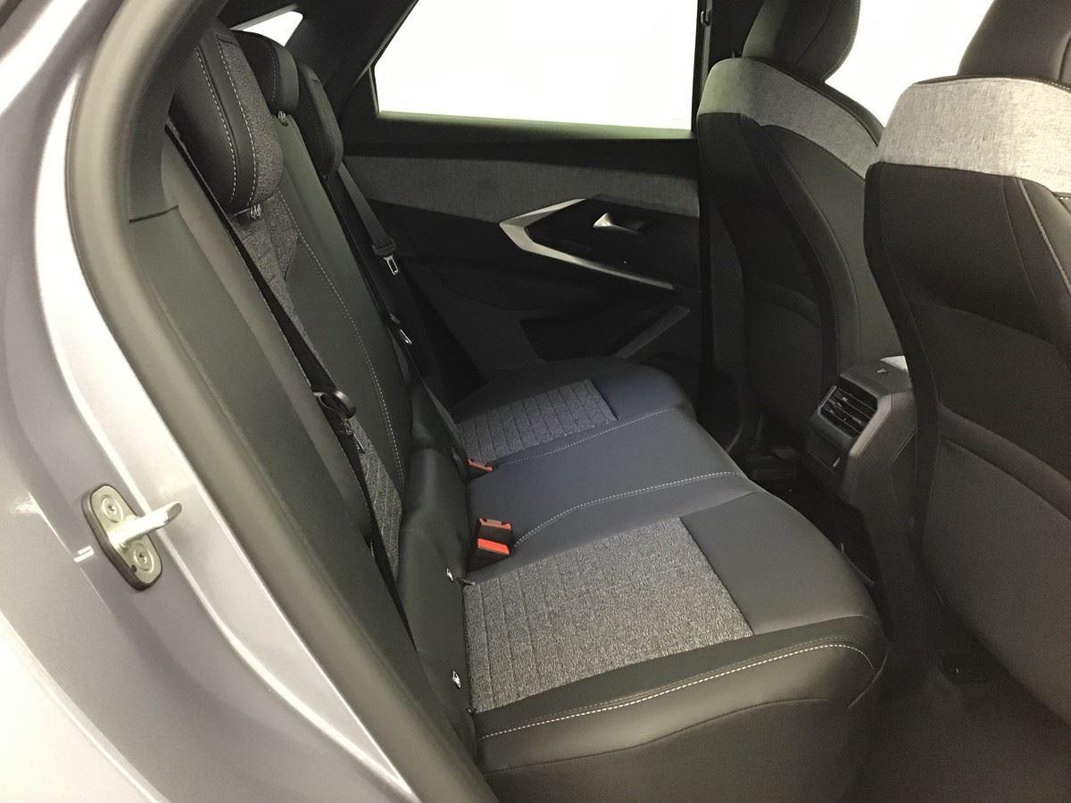 368677_p2 - PEUGEOT - 3008 - 2025 - photo 7