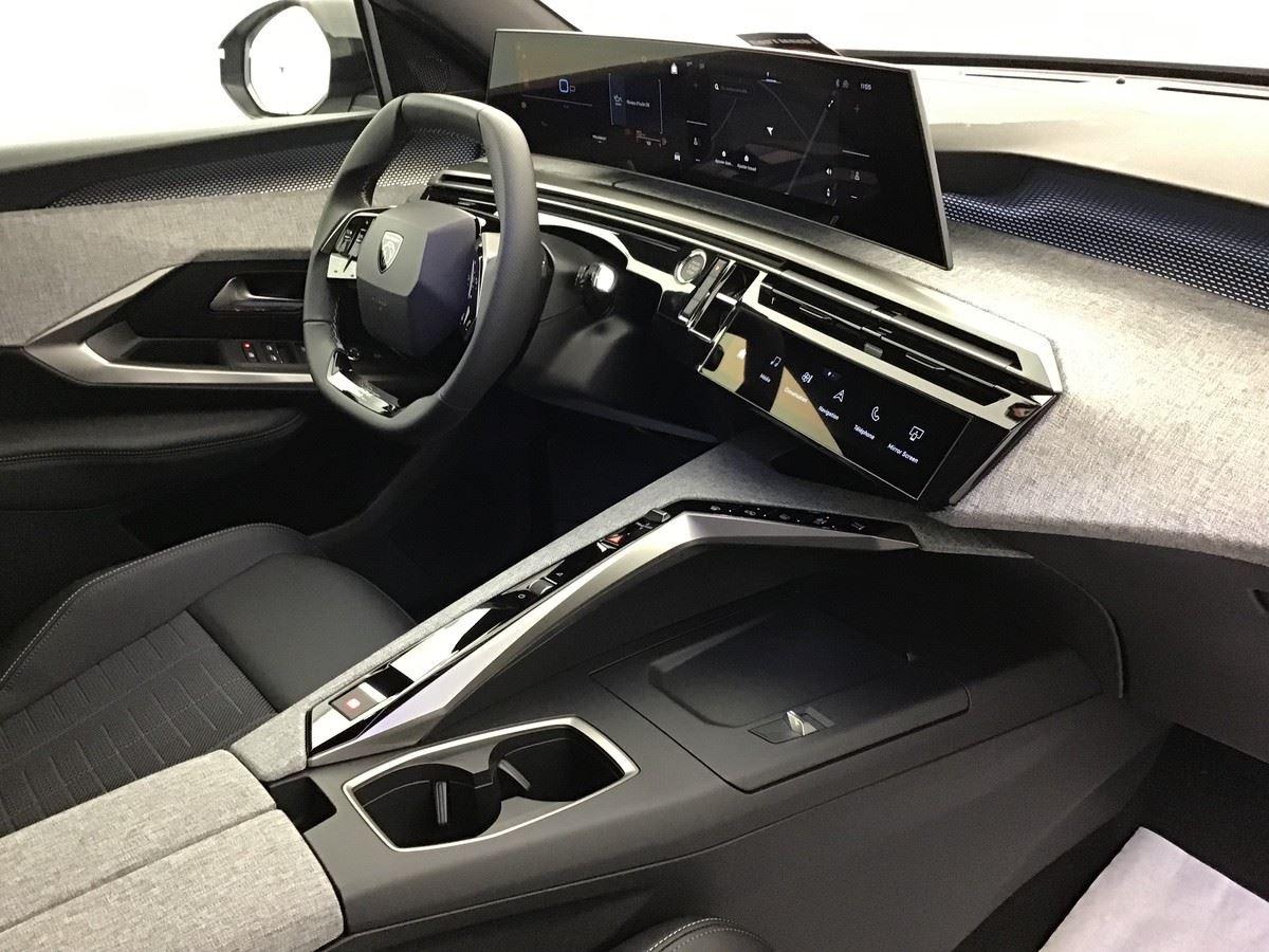 368671_p2 - PEUGEOT - 3008 - 2025 - photo 8