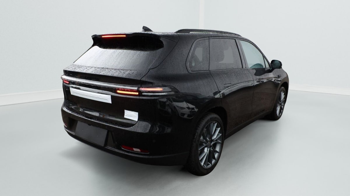 369690_p2 - LEAPMOTOR - C10 - 2025 - photo 3