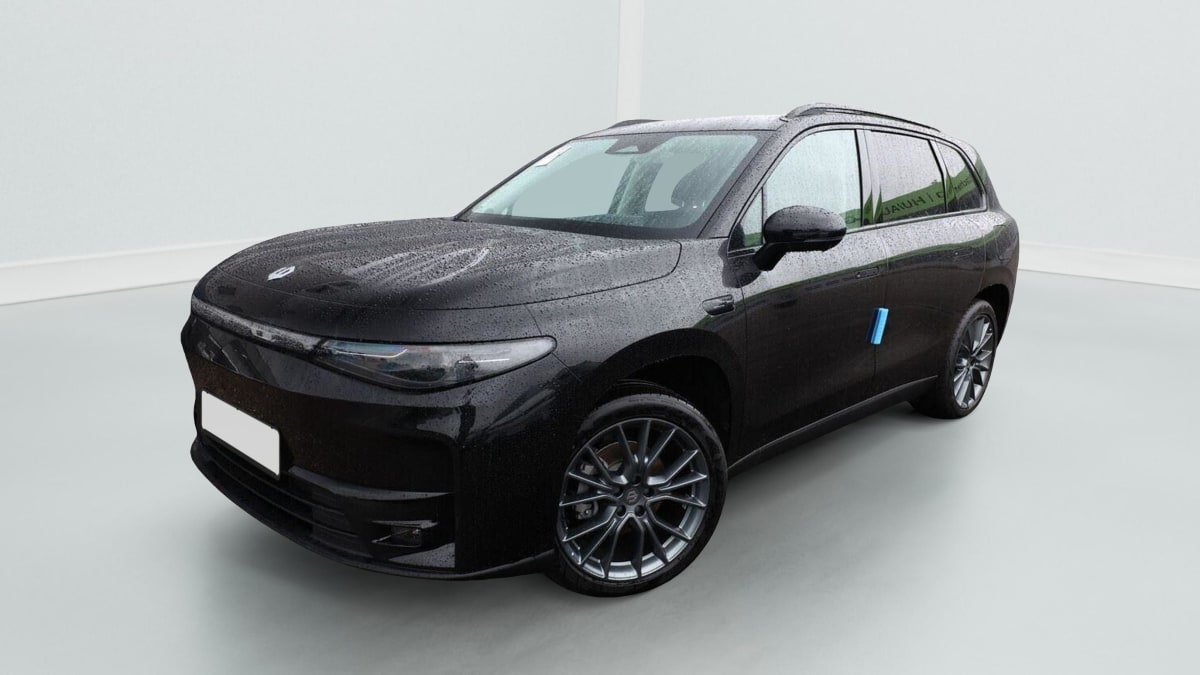 369690_p2 - LEAPMOTOR - C10 - 2025 - photo 2