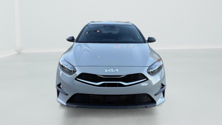 372007_p2 - KIA - CEED SW - 2025