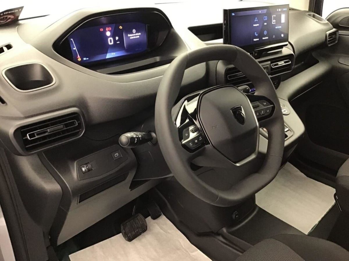 374542_p2 - PEUGEOT - PARTNER - 2026 - photo 10