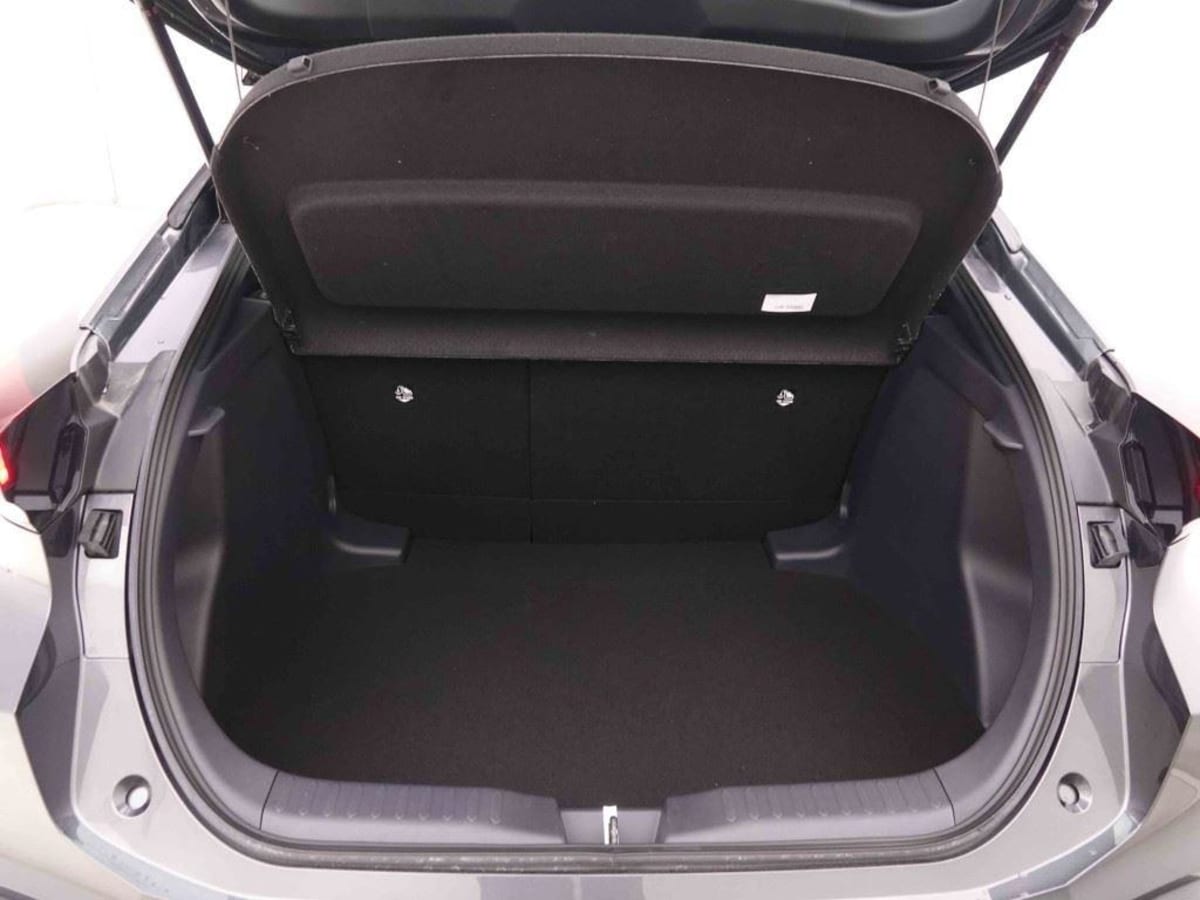 360923_p2 - TOYOTA - C HR - 2026 - photo 6