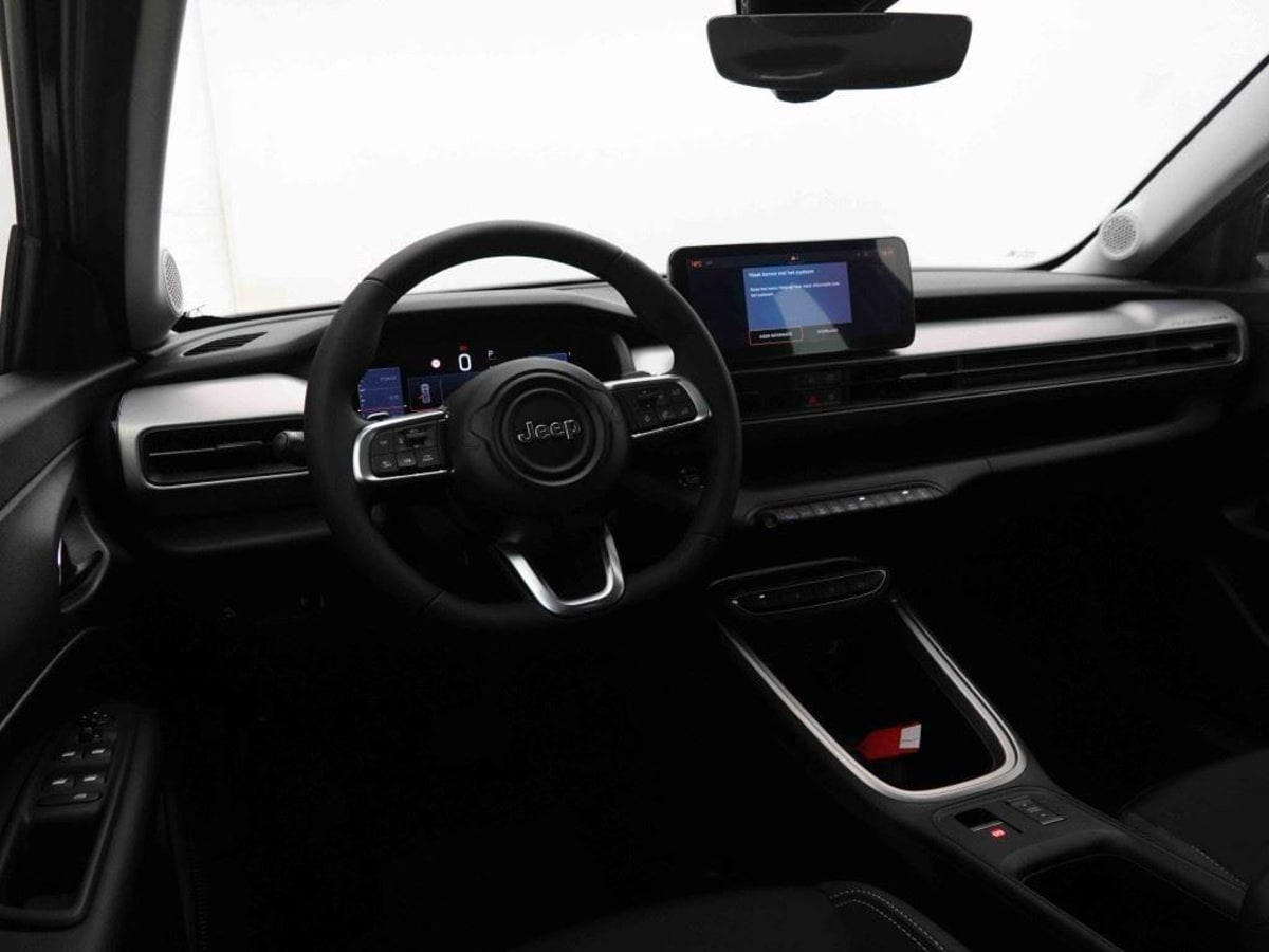 357174_p2 - JEEP - AVENGER - 2026 - photo 8