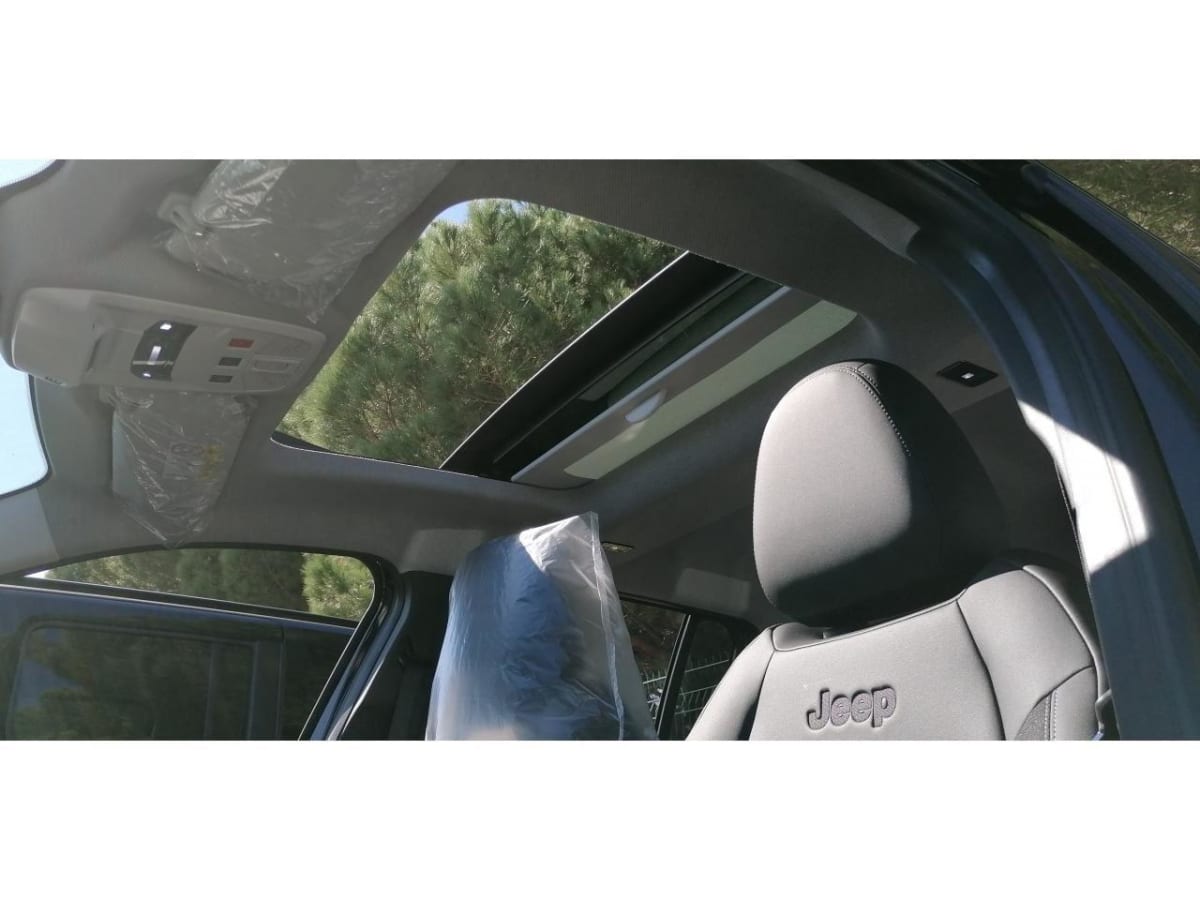 374924_p2 - JEEP - AVENGER - 2026 - photo 4