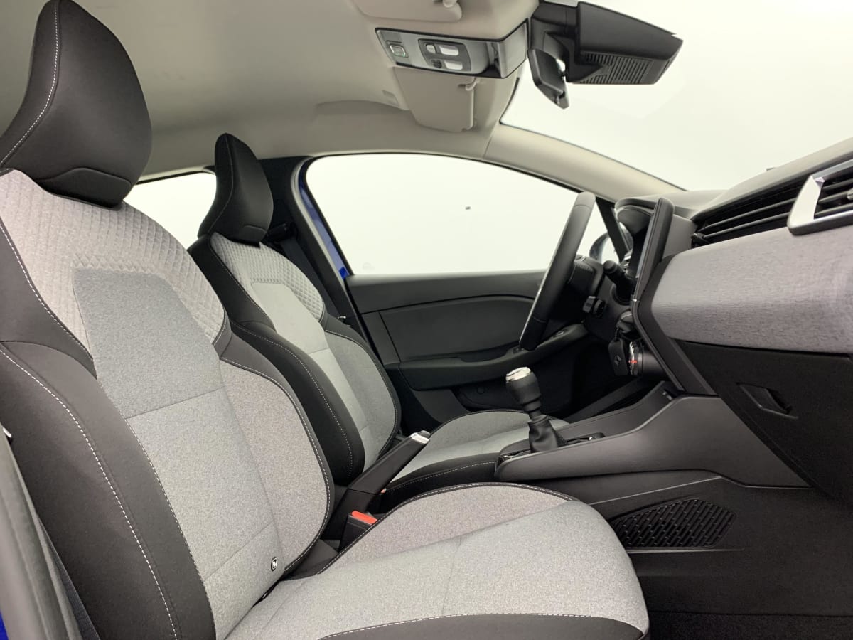 368293_p2 - RENAULT - CLIO 5 - 2025 - photo 9