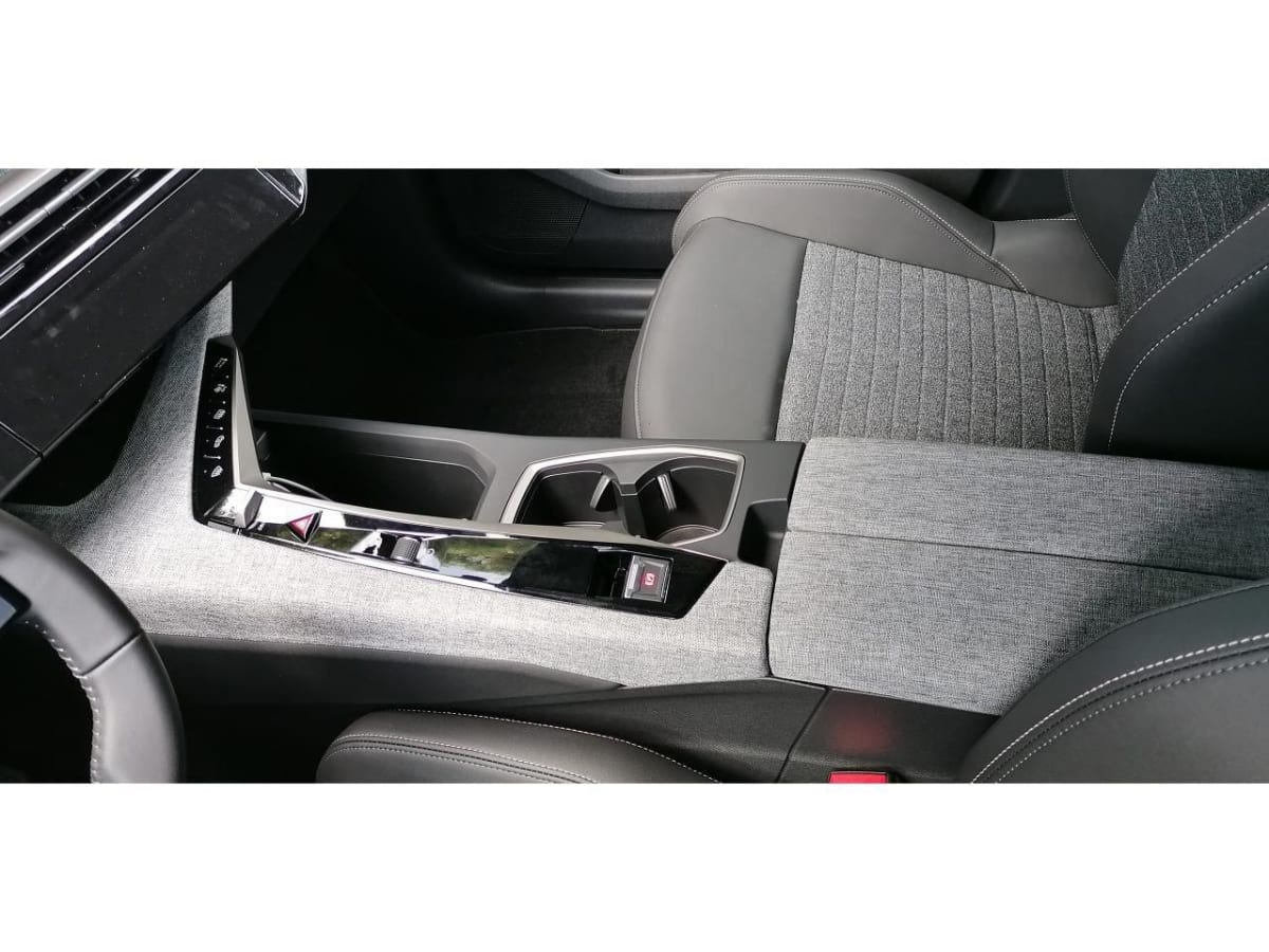 125028264_p2 - PEUGEOT - 3008 - 2025 - photo 9