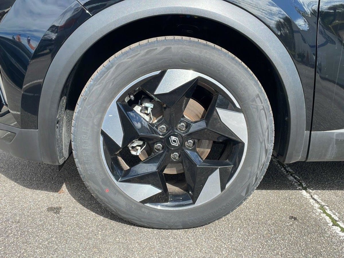 356555_p2 - RENAULT - CAPTUR - 2025 - photo 9