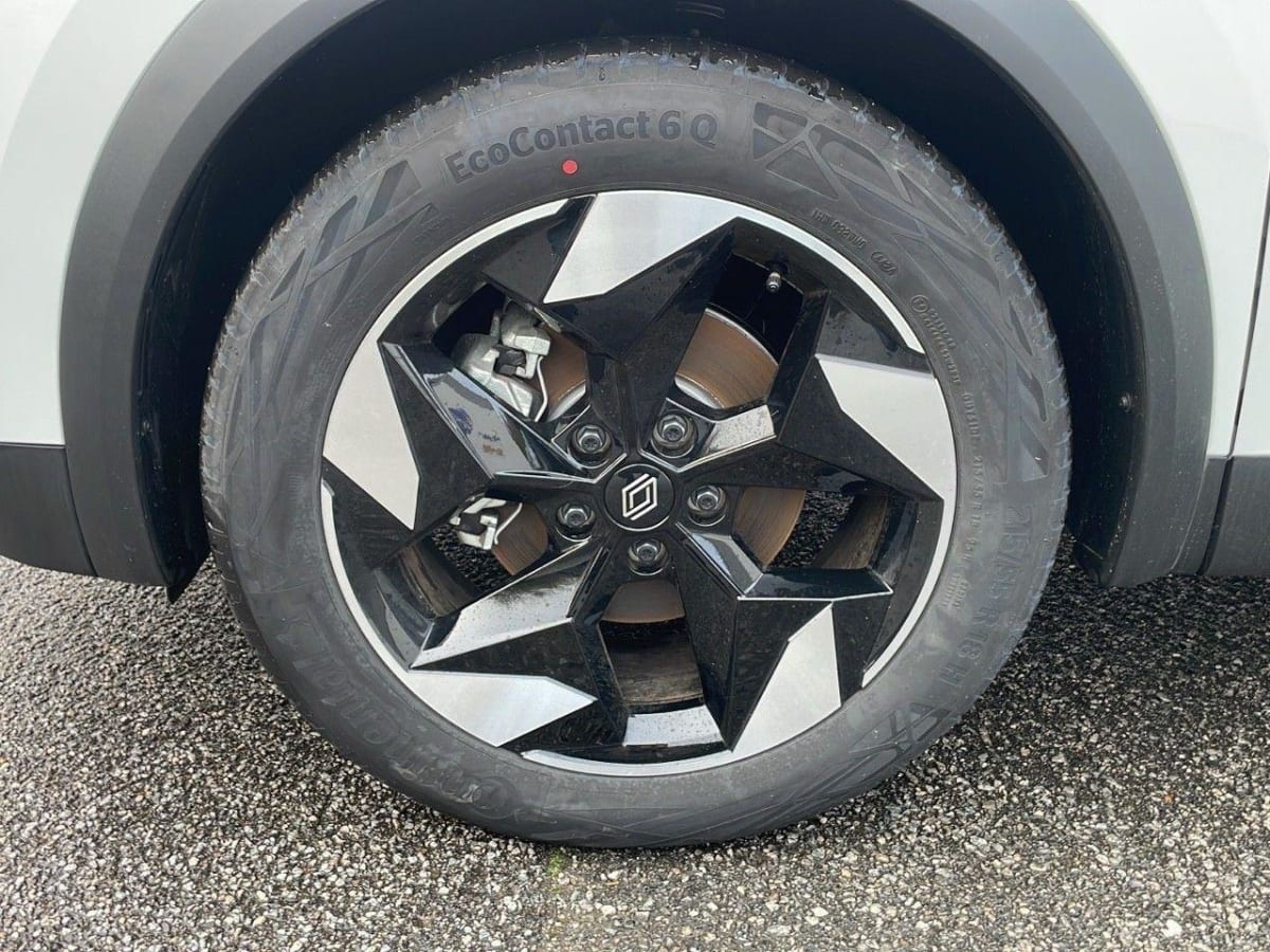 361767_p2 - RENAULT - CAPTUR - 2025 - photo 9