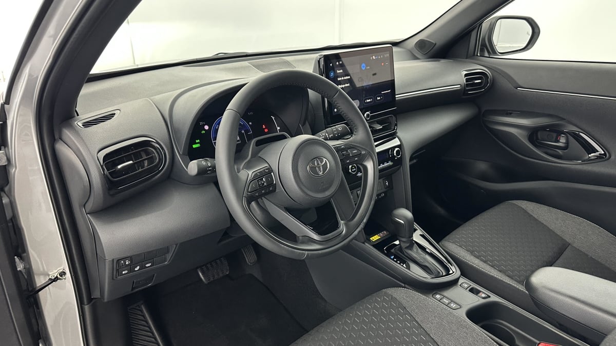392450_p2 - TOYOTA - YARIS CROSS - 2026 - photo 6