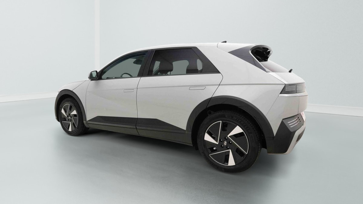 394784_p2 - HYUNDAI - IONIQ - 2026 - photo 2