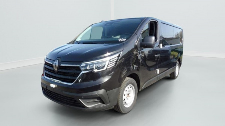 396990_p2 - RENAULT - TRAFIC - 2025