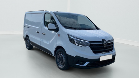 385683_p2 - RENAULT - TRAFIC - 2026