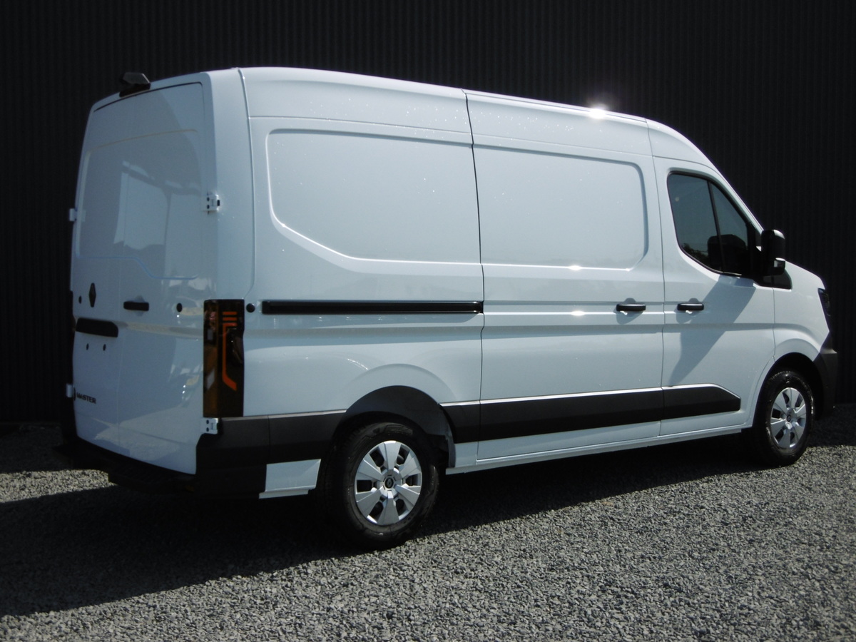N203143_p3 - RENAULT - MASTER 4 FGN 3T5 L2H2 - 2026 - photo 2