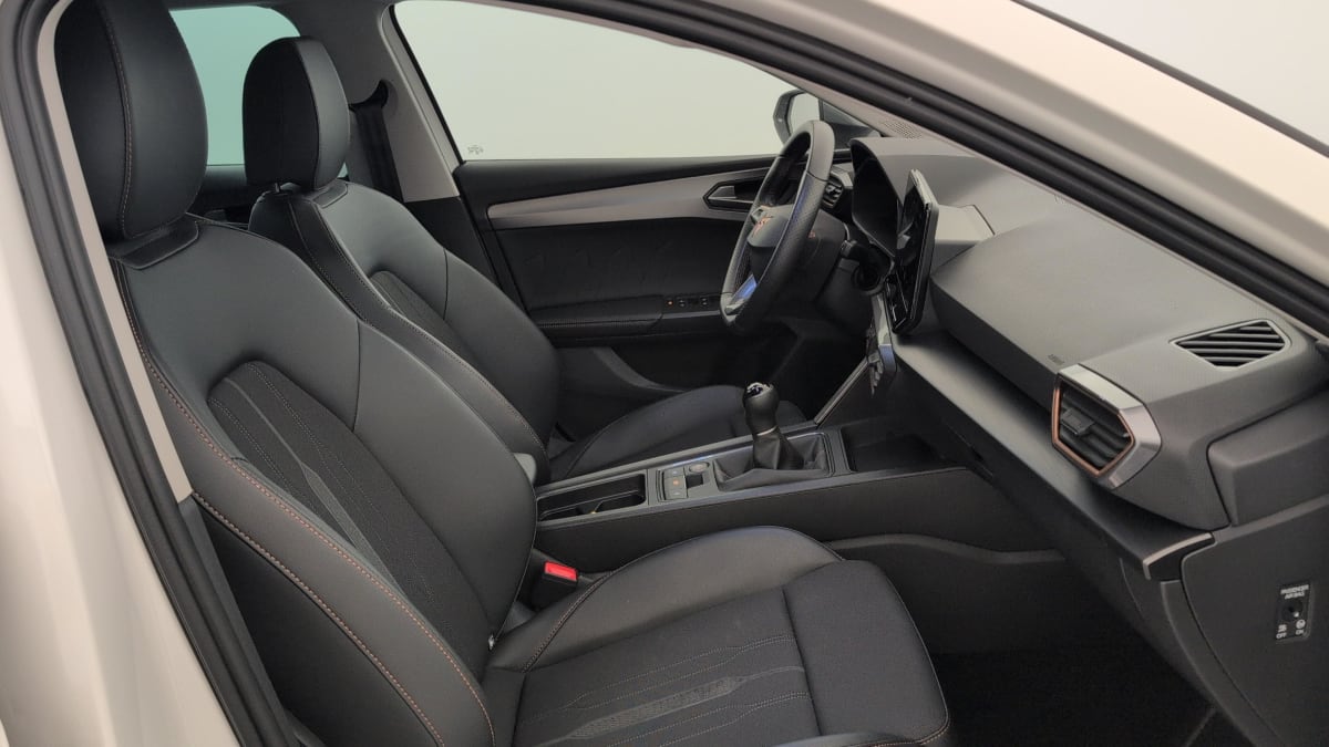 396444_p2 - CUPRA - LEON - 2023 - photo 9