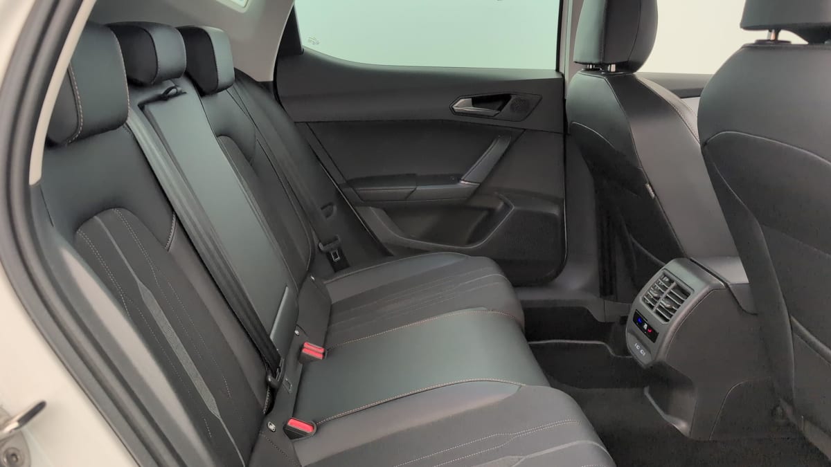 396444_p2 - CUPRA - LEON - 2023 - photo 10