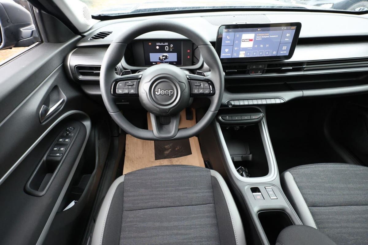 378400_p2 - JEEP - AVENGER - 2026 - photo 6