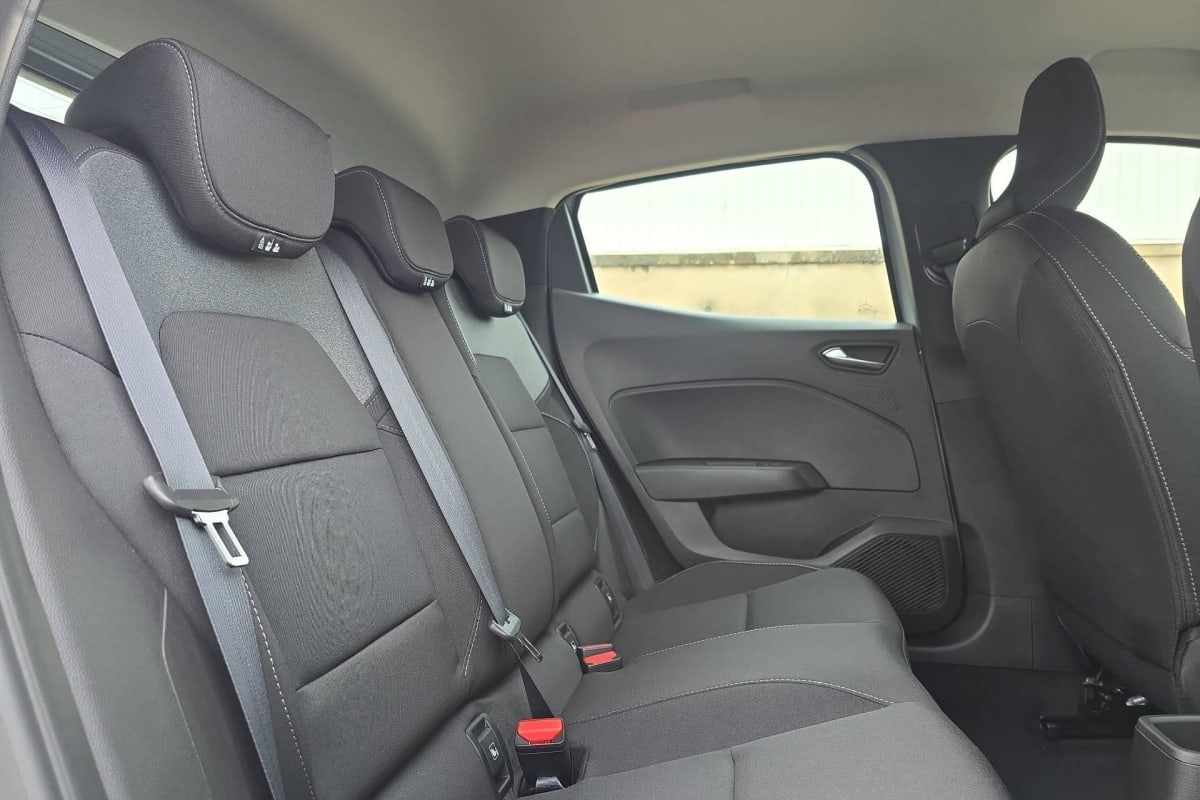 403285_p2 - RENAULT - CLIO 5 - 2025 - photo 10