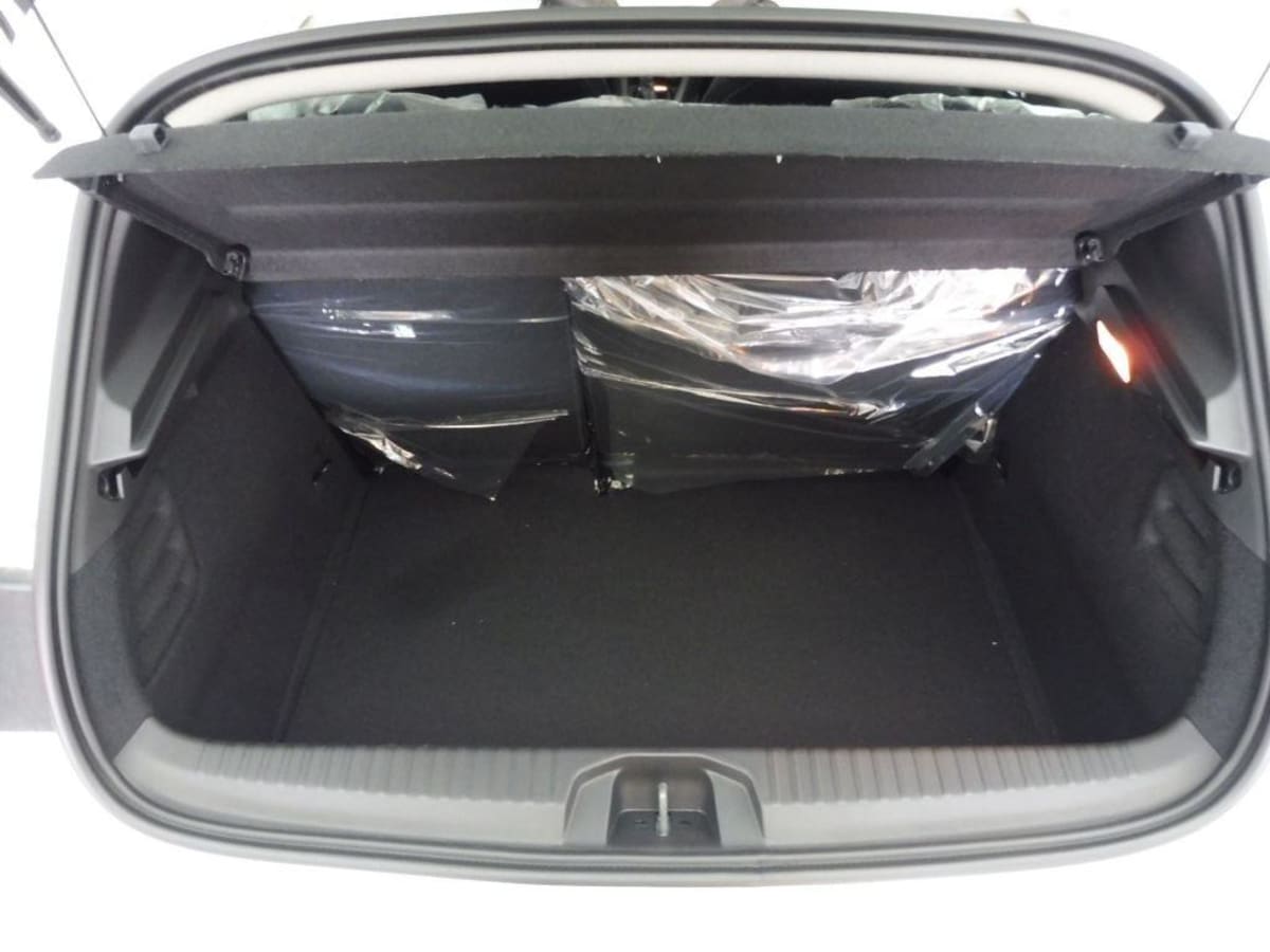 402060_p2 - RENAULT - CLIO - 2025 - photo 9
