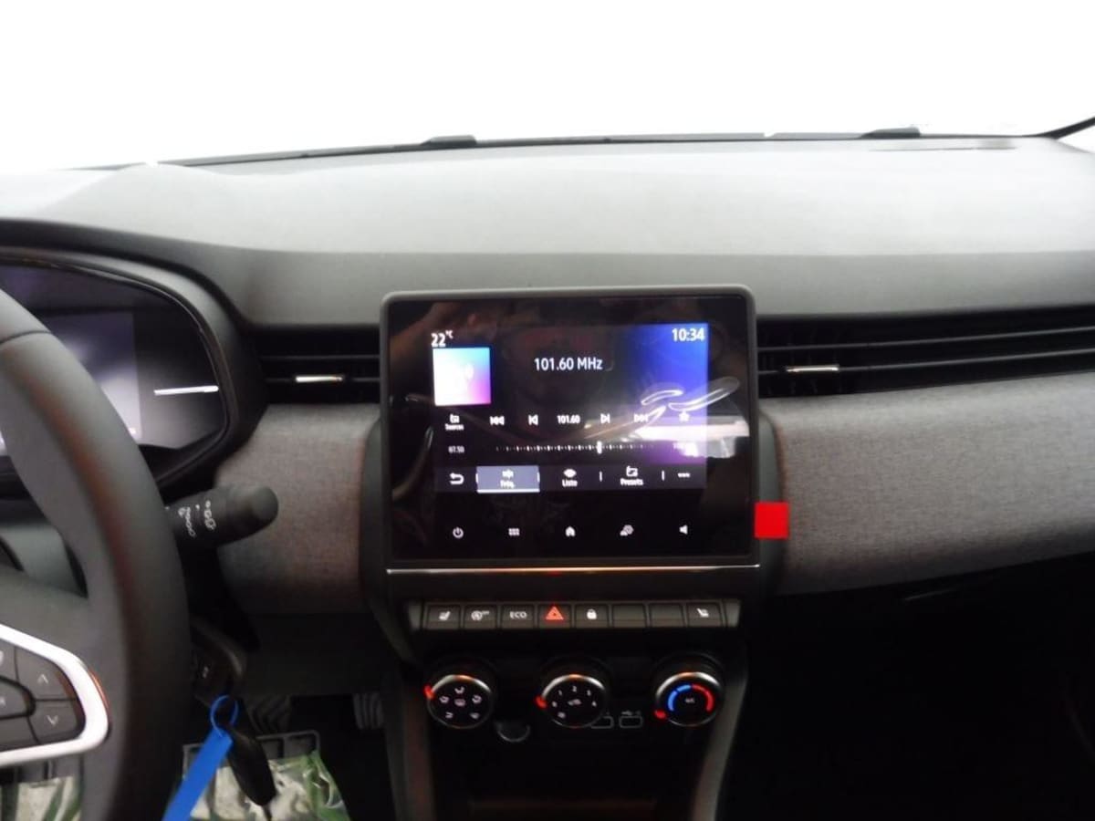 402060_p2 - RENAULT - CLIO - 2025 - photo 10