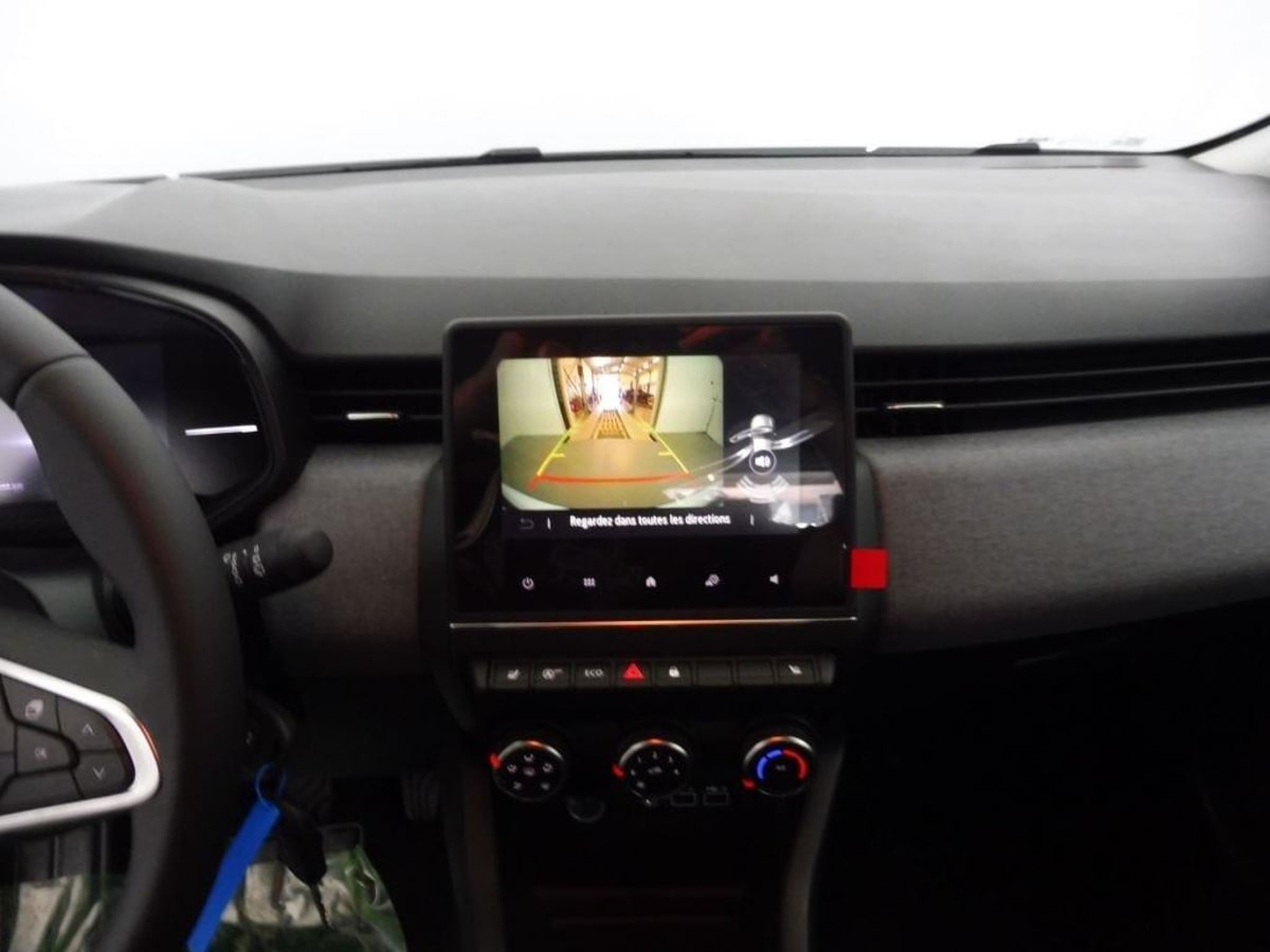 402060_p2 - RENAULT - CLIO - 2025 - photo 6