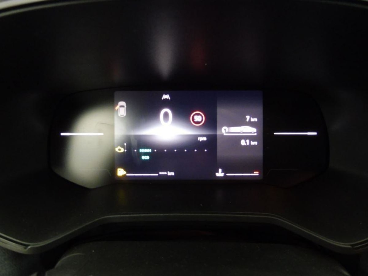 402061_p2 - RENAULT - CLIO - 2025 - photo 9