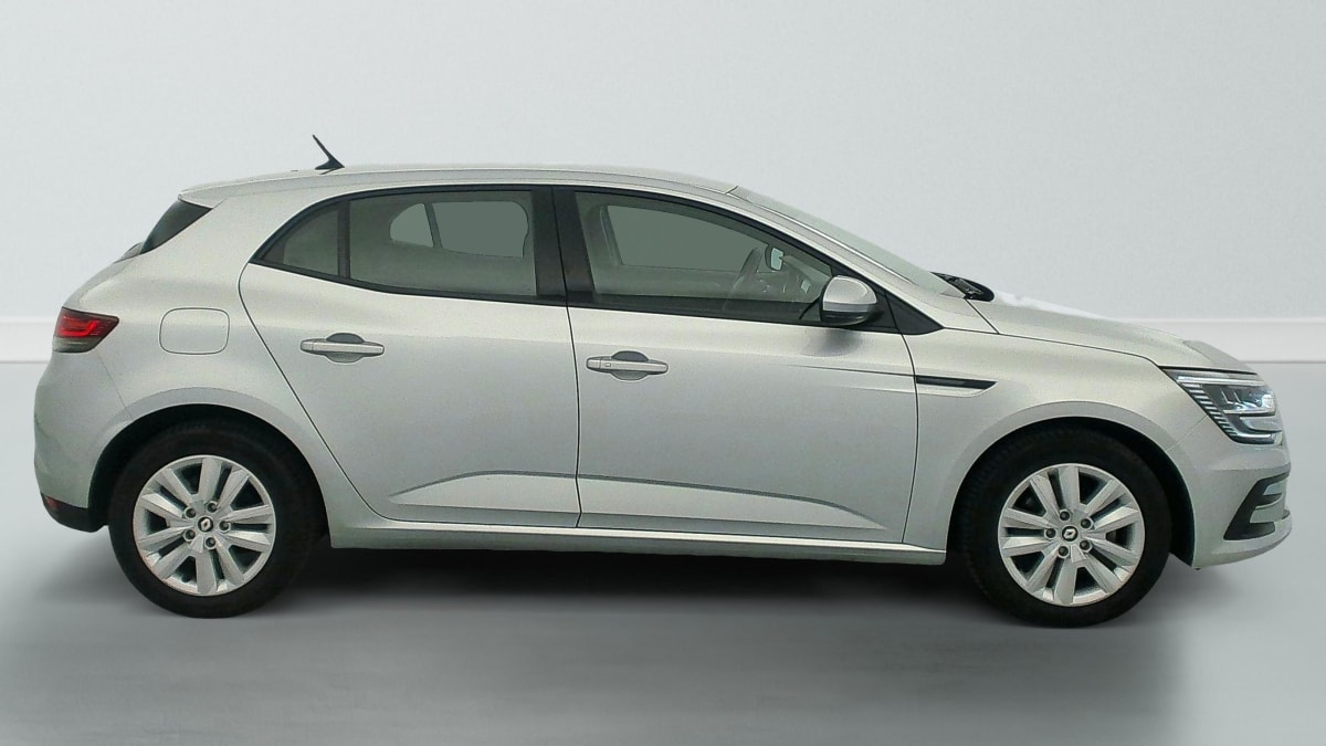 393871_p2 - RENAULT - MEGANE - 2022 - photo 8